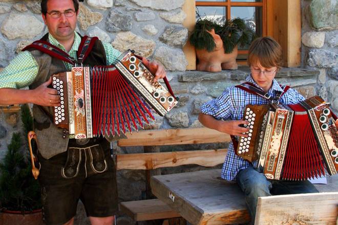 Austrian accordion players